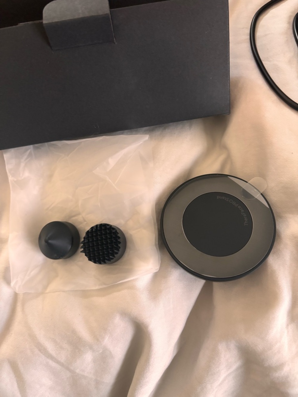 Therabody TheraFace PRO LED Edition - Black with Rose Gold Ring - Picture 6 of 6
